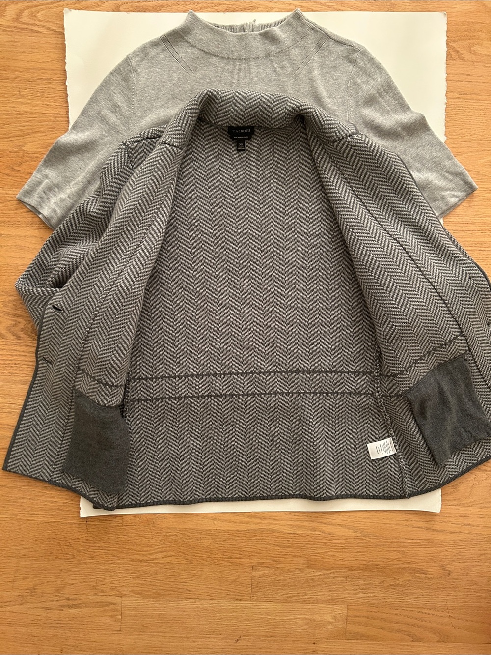 Talbots Gray Herringbone Set - Picture 3 of 9